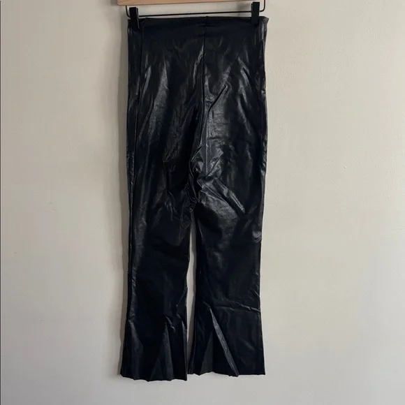 Commando • Black Faux Leather bootleg pants - Picture 4 of 5
